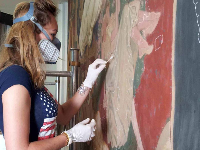 Restauration fresque murale
